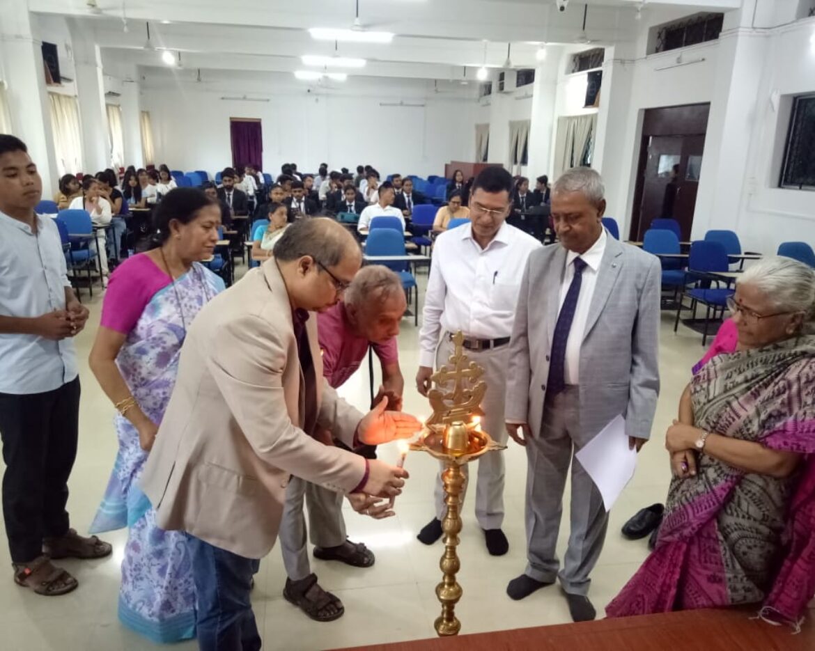 ASHA organised a seminar on Rule of Law at Holy Cross College